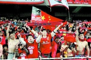 “巴萨的拉菲尼亚踢了一场不可思议的比赛，但比起结果，我更满意的是我们的心态。
